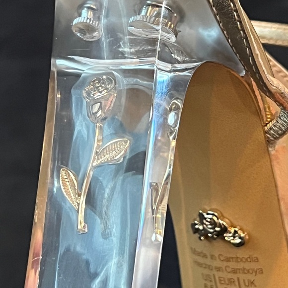 ALDO DISNEY Gold Rose Heels - Size US6.5 - Picture 7 of 9